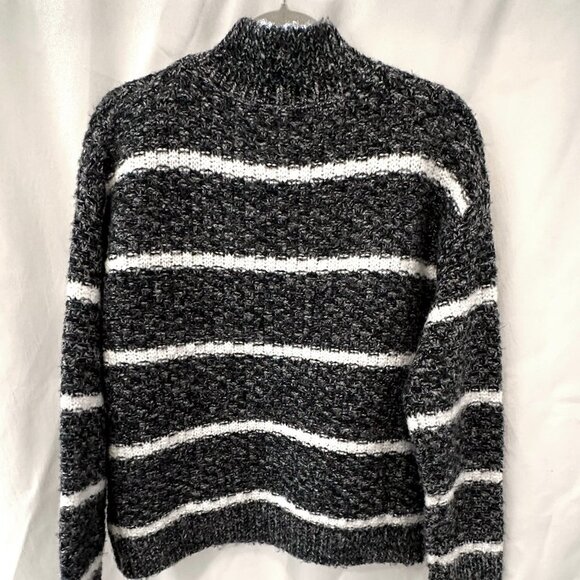 Lumiere Women’s size medium Cowlneck Striped Sweater - Picture 5 of 6
